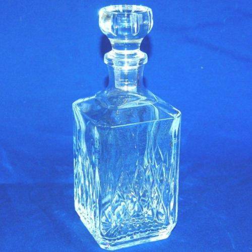 Heavy Glass Decanter - No Damage - Total Height 260mm - Volume 850mls