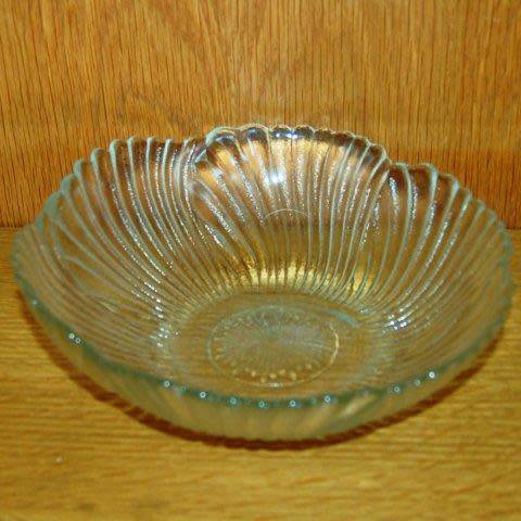 Attractive Glass Bowl - Diameter 210mm Depth 70mm