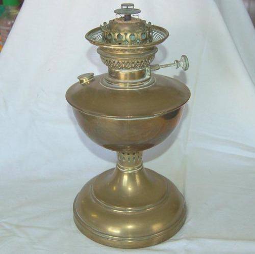 Vintage British Made Paraffin Lamp (Lampe Veritas) Weight 2kg's Height 340mm - No Glass