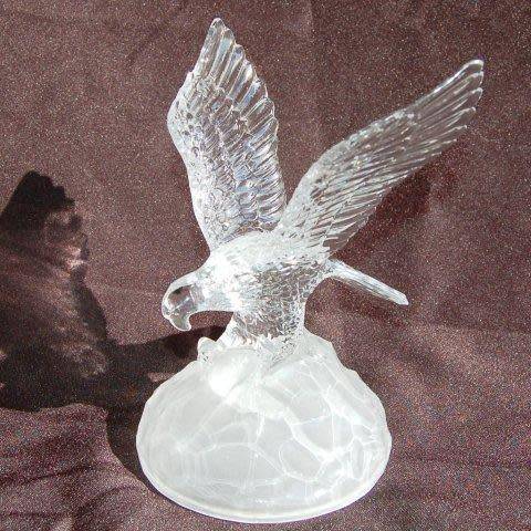 Stunning Crystal Fish Eagle - With Fish in Talons - Height 200mm - Excellent Condition