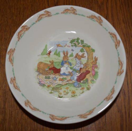 Bunnykins `Royal Doulton` Childrens Set. 1 Plate 1 Cereal Bowl and 1 Mug - Original Box included.