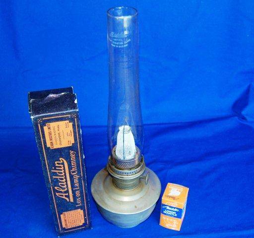 Rare "SUPER ALADDIN" Oil Lamp - With Spare Chimney and Mantle - British Made Circa 1940