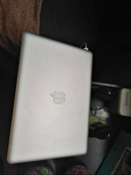 Macbook 13" Late 2008 Unibody ( Rare )