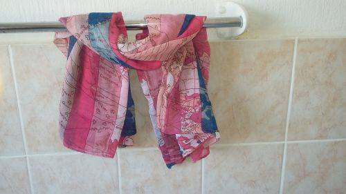 3 Fashion scarfs in one batch