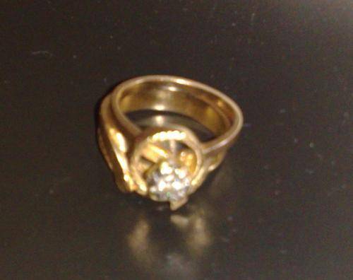 22ct SOLID GOLD DIAMOND RING SET!!!STUNNING!!