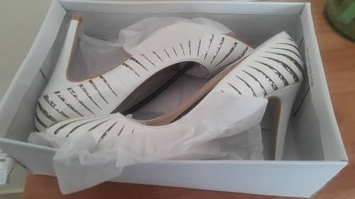 Skaloni Designer label shoes (Gold and White)