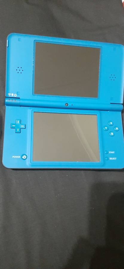 Blue Nintendo DS XL + 5 games
