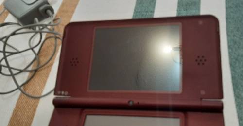Nintendo DSi XL ( Good condition)