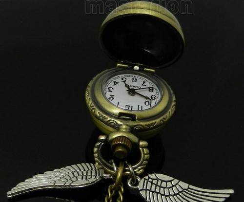 Harry Potter golden snitch necklace watch ( batterys not working)