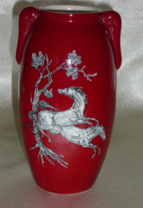 Crown Devon Fieldings "Pegasus" VASE