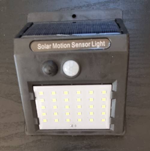 25 LED SOLAR POWERED, MOTION ACTIVATED WALL MOUNTED LIGHTS