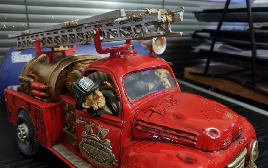 GUILLERMO FORCHINO ART-THE FIRE ENGINE-50%