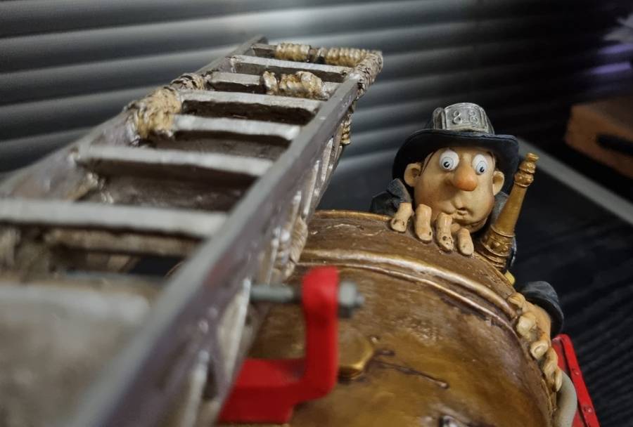 GUILLERMO FORCHINO ART-THE FIRE ENGINE-50%