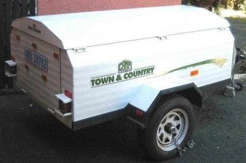 BRILLIANT BARGAIN! CHALLENGER "TOWN & COUNTRY"  TRAILER - LICENCED 6-FOOT LUGGAGE TRAILER