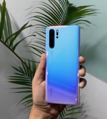 Huawei P30 Pro 256Gb and 8Gb Ram - Breathing Crystal  - VOG-L09 - With extra cover