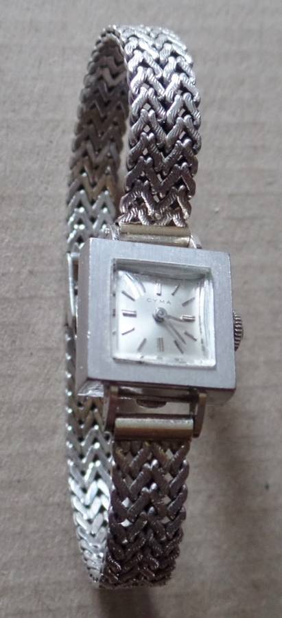 VINTAGE LADIES CYMA 18 CT. WHITE GOLD WATCH AND STRAP