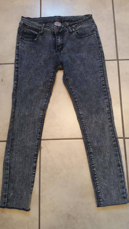 Red Earth Stonewash Ankle Jeans