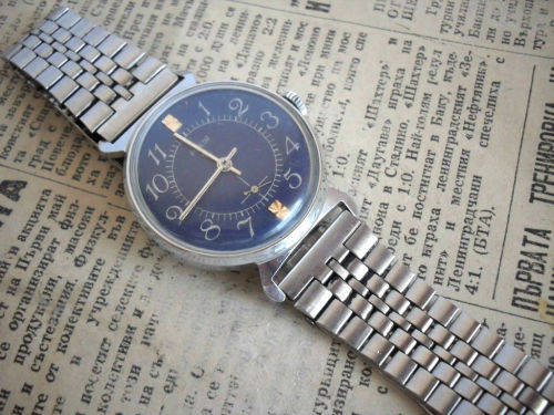 Vintage Soviet man's wrist watch Pobeda, mechanical mens watch, blue dial, Works