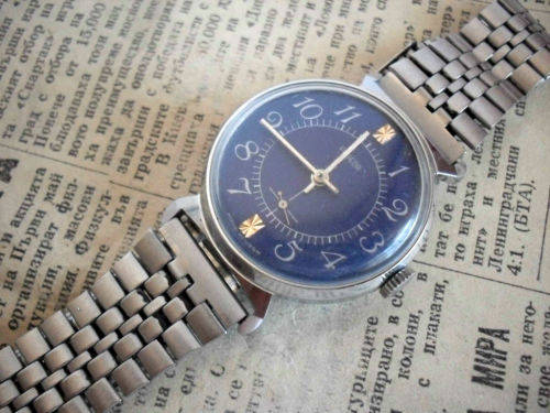 Vintage Soviet man's wrist watch Pobeda, mechanical mens watch, blue dial, Works