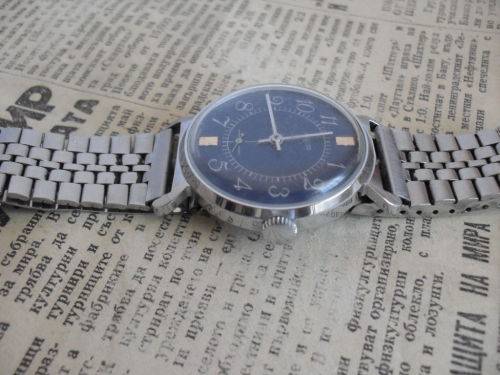 Vintage Soviet man's wrist watch Pobeda, mechanical mens watch, blue dial, Works