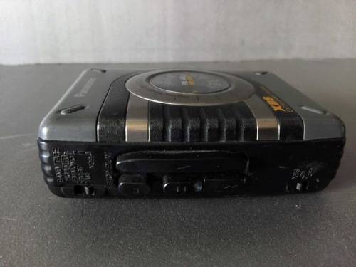 Walkman Stereo Radio Cassette Player PANASONIC - RQ-V65