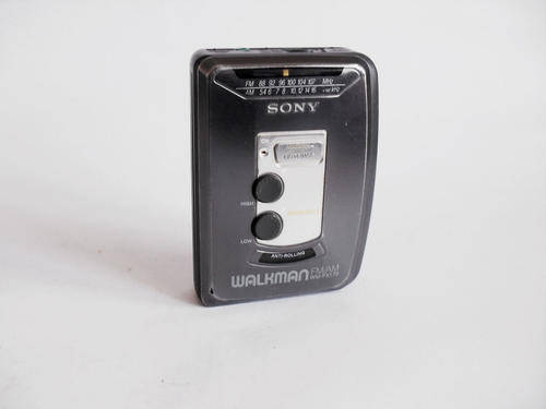 Vintage Sony walkman, radio cessette player WM-FX 173, works