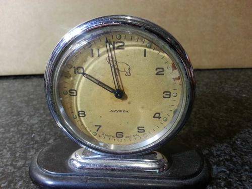 Soviet  mechanical hand winding alarm clock Drujba, WORKING