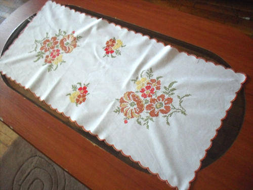 Vintage Hand Embroidered tablecloth 80 cm x 34 cm