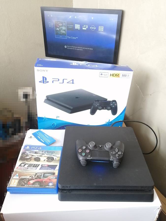 Clean PS4 SLIM with box Plus 1 controller & 2games 500gb hardrive Ready for testing Plug n play