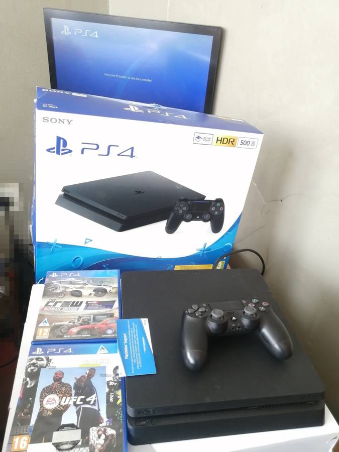 Clean PS4 SLIM with box Plus 1 controller & 2games 500gb hardrive Ready for testing Plug n play