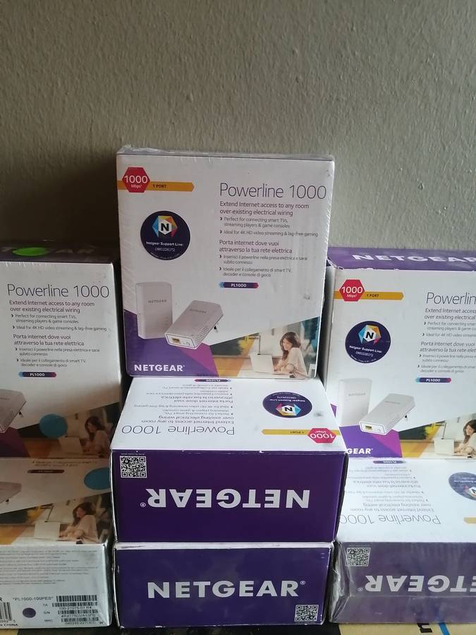 NETGEAR  2-pack PL1000 WiFi Powerline Extenders/Access Point Plug&play no need to configure software