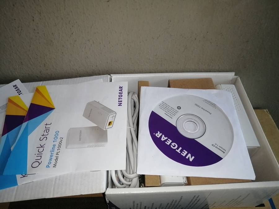 NETGEAR  2-pack PL1000 WiFi Powerline Extenders/Access Point Plug&play no need to configure software