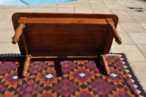 Pine Coffee Table  --  Collections Only!!