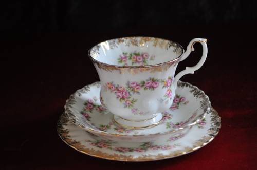 Royal Albert "Dimity Rose" Trio
