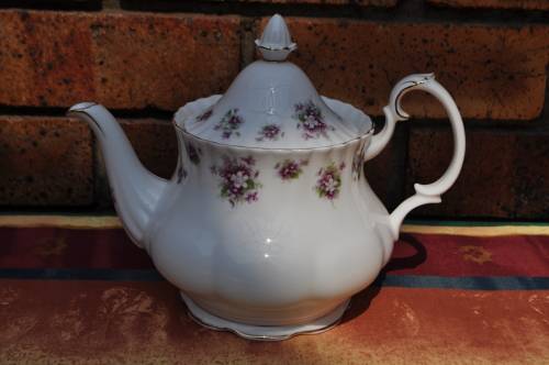 Royal Albert "Sweet Violet" 40 Piece Tea Set.   Collection or Courier Please!!