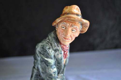 Royal Doulton Figurine `The Poacher` HN 2043  --  Issued 1949 - 1959