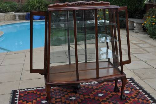 Imbuia Ball & Claw Display Cabinet   ---   Collections Only!!!