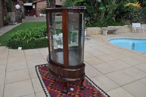 Imbuia Ball & Claw Display Cabinet  --  Collections Only!!