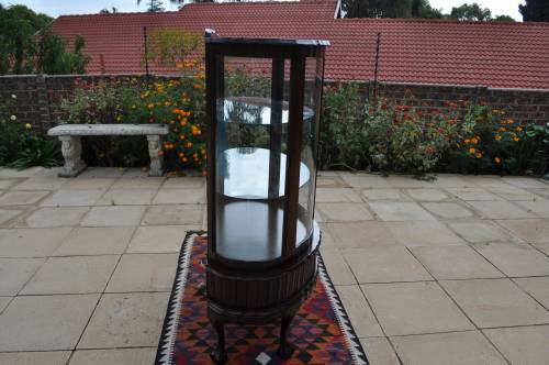 Imbuia Ball & Claw Display Cabinet  --  Collections Only!!
