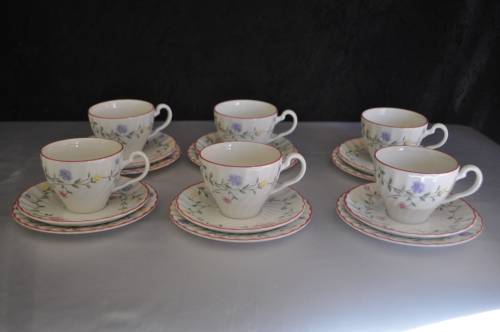 Johnson Bros. "Summer Chintz" 6 x Trio's