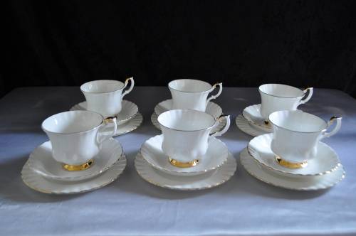 Royal Albert "Val D'or" 6 x Trio's