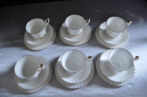 Royal Albert "Val D'or" 6 x Trio's