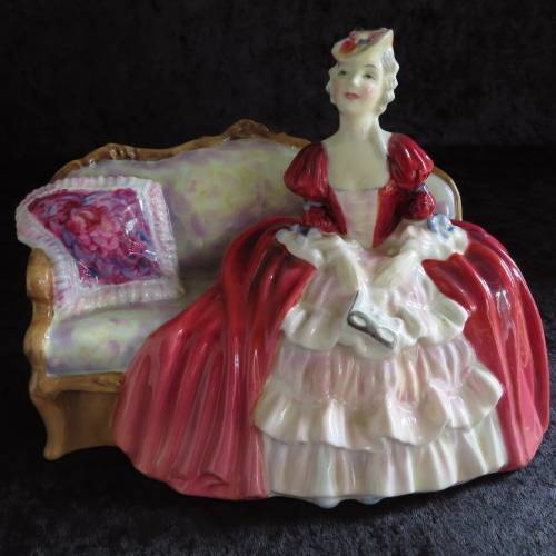 Royal Doulton Figurine "Belle O' The Ball" HN1997