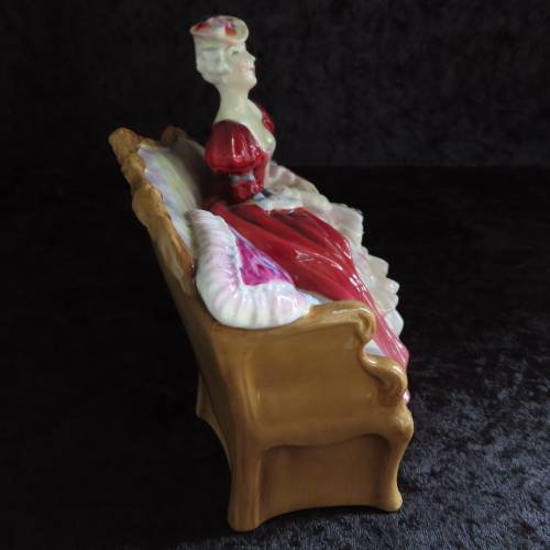 Royal Doulton Figurine "Belle O' The Ball" HN1997