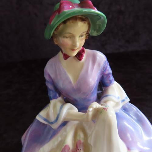 Royal Doulton Figurine "Griselda" HN 1993