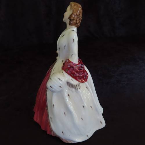 Royal Doulton Figurine "The Ermine Coat" HN 1981