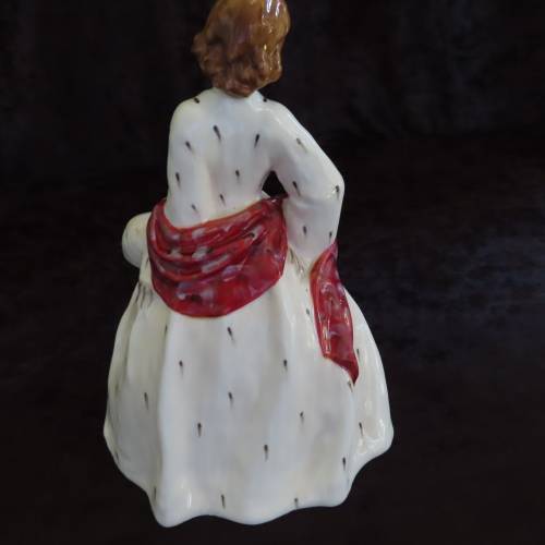 Royal Doulton Figurine "The Ermine Coat" HN 1981