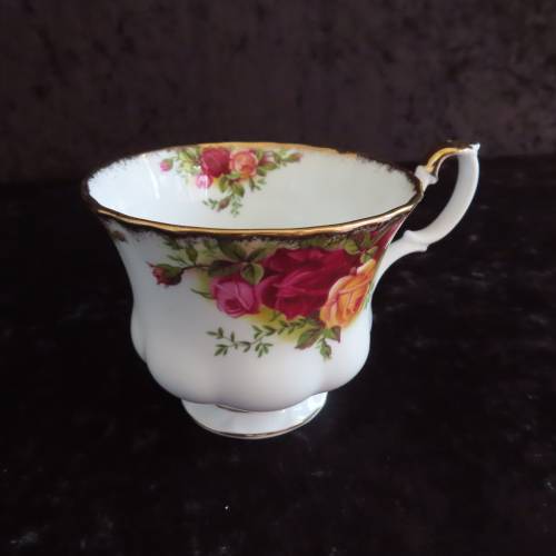 Royal Albert "Old Country Roses" Trio