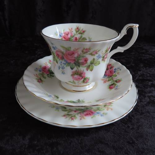 Royal Albert "Moss Rose" Trio