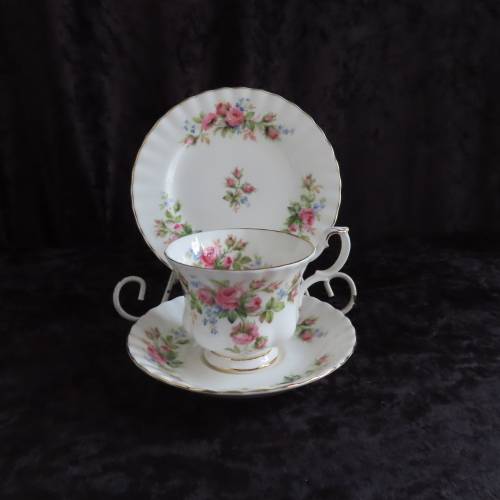 Royal Albert "Moss Rose" Trio